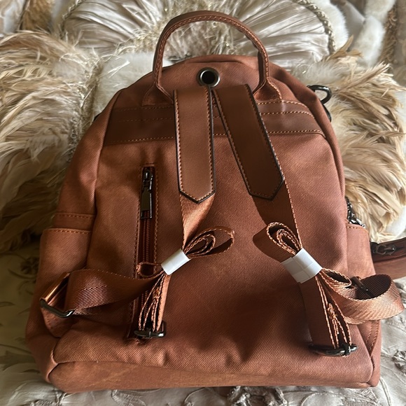 Fashion Back Pack - Picture 12 of 13